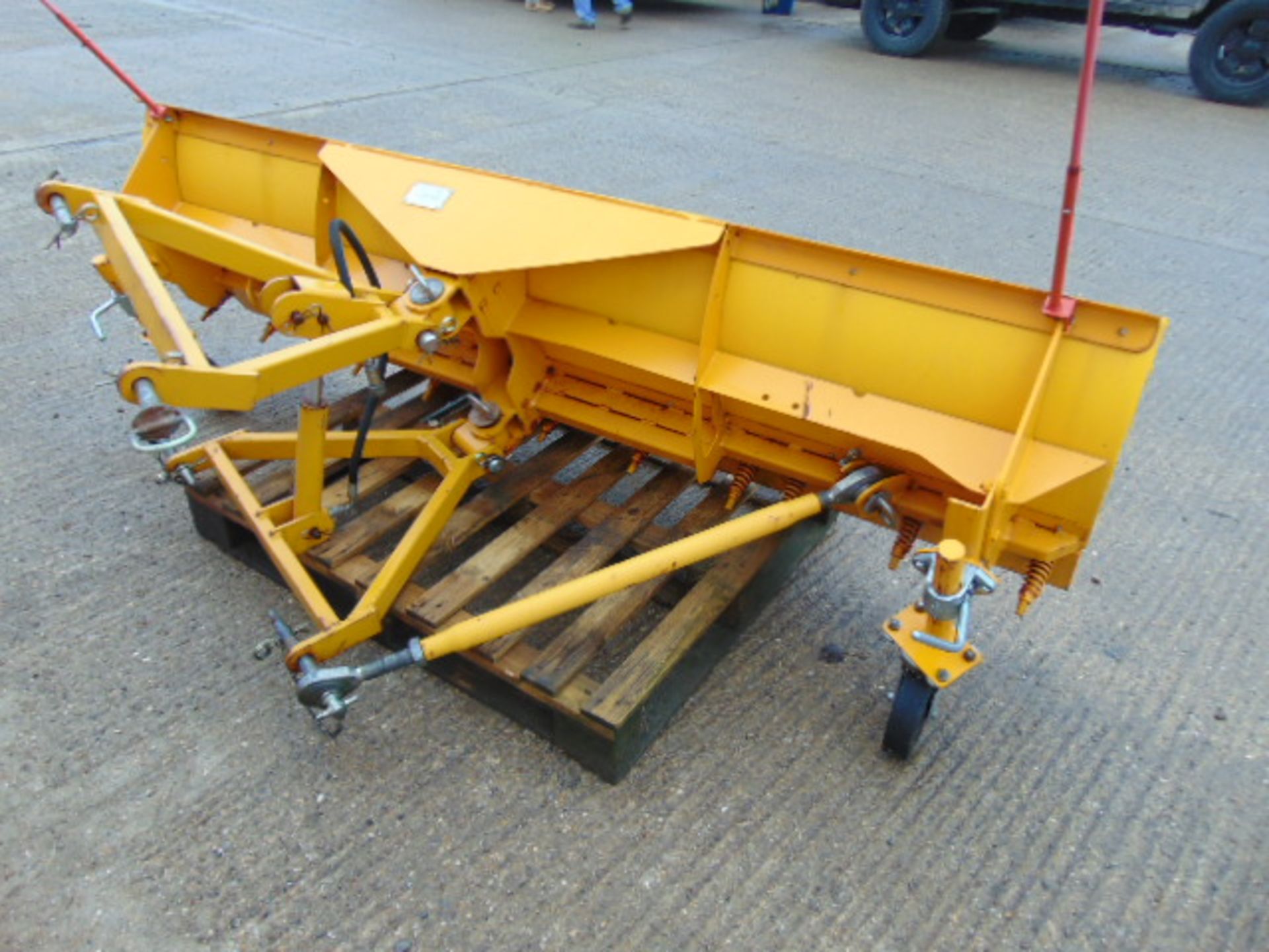 Land Rover Defender Bunce Snow Plough Blade c/w Mounting Frame, Hydraulic Pack & Electrics - Image 6 of 14