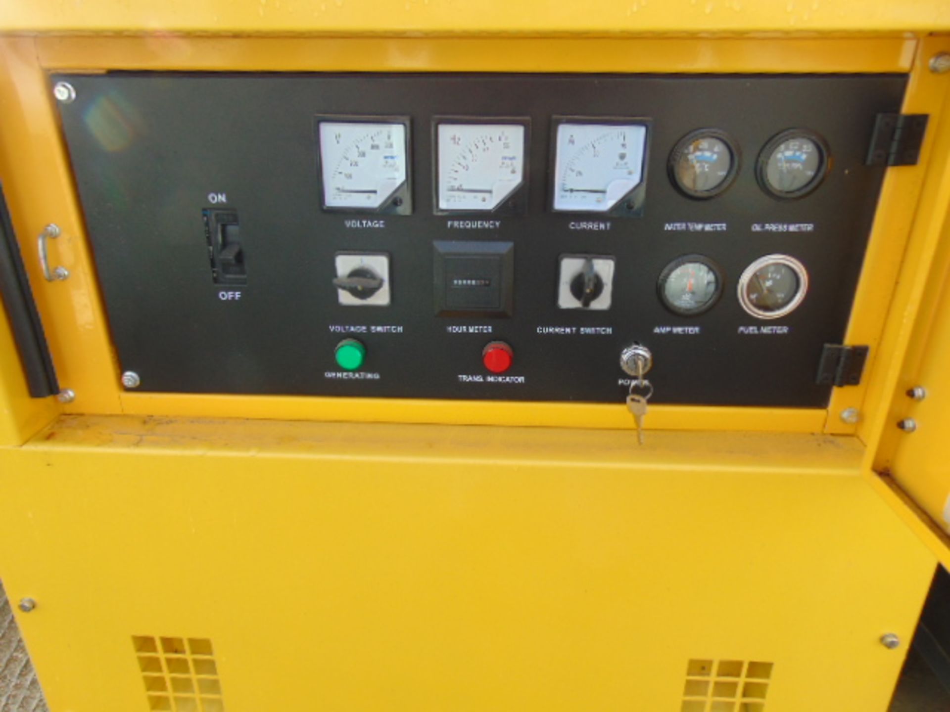 UNISSUED WITH TEST HOURS ONLY 50 KVA 3 Phase Silent Diesel Generator Set - Bild 14 aus 15