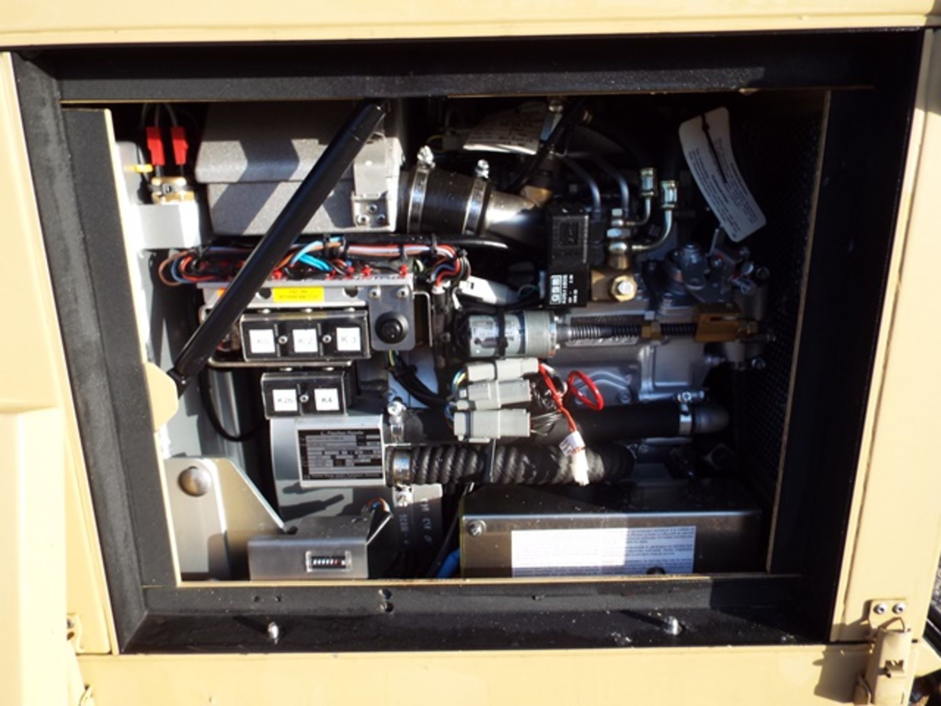 TEST HOURS ONLY Fischer Panda AGT 6000/24V PVMV-N Kubota Diesel 5.5 KVA Fully Enclosed Generator Set - Image 7 of 16