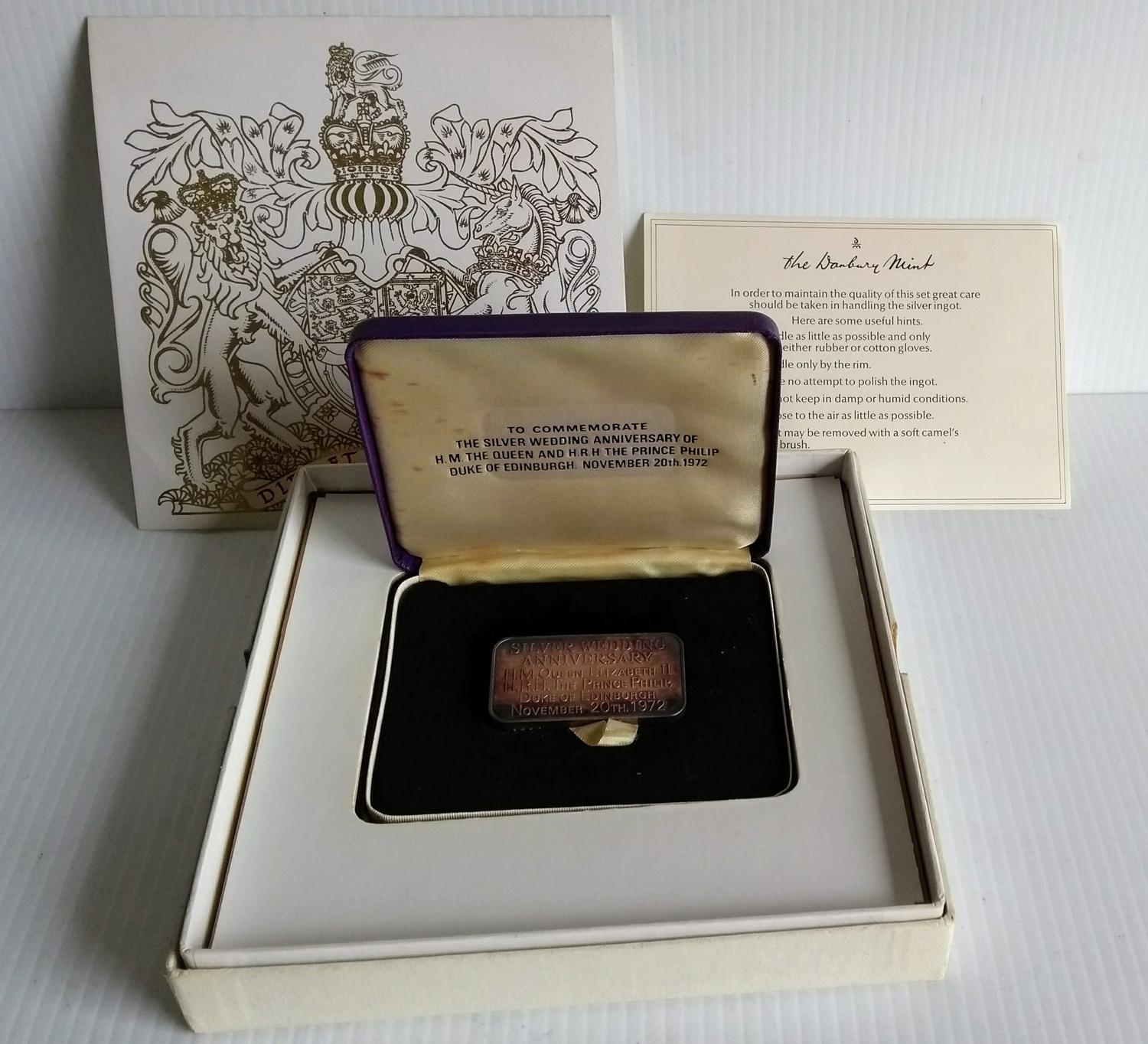 A hallmarked silver ingot to commemorate The Silver Wedding Anniversary of HM the Queen, 1972 in