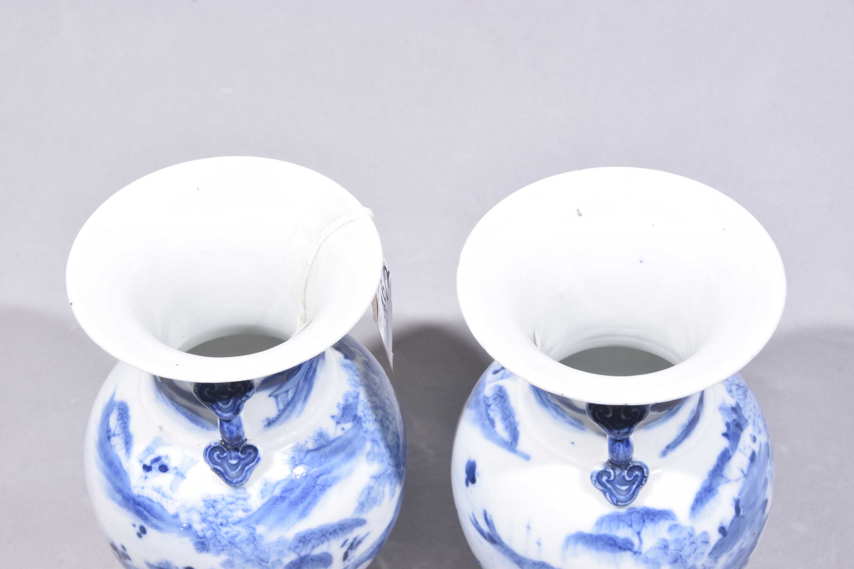 A pair of Chinese blue and white vases, Kangxi (1654-1722) Each of baluster form, - Image 7 of 8