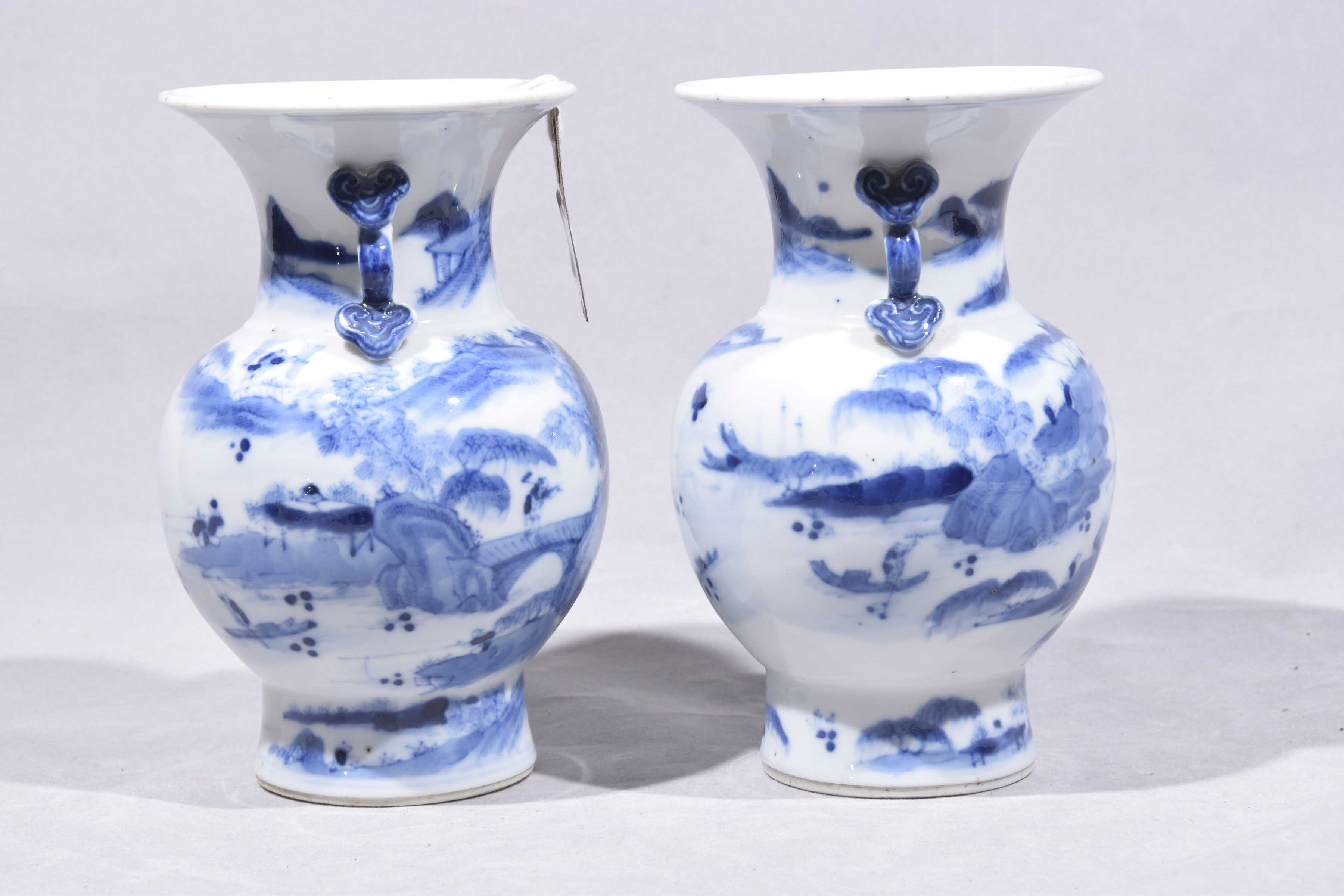 A pair of Chinese blue and white vases, Kangxi (1654-1722) Each of baluster form, - Image 6 of 8