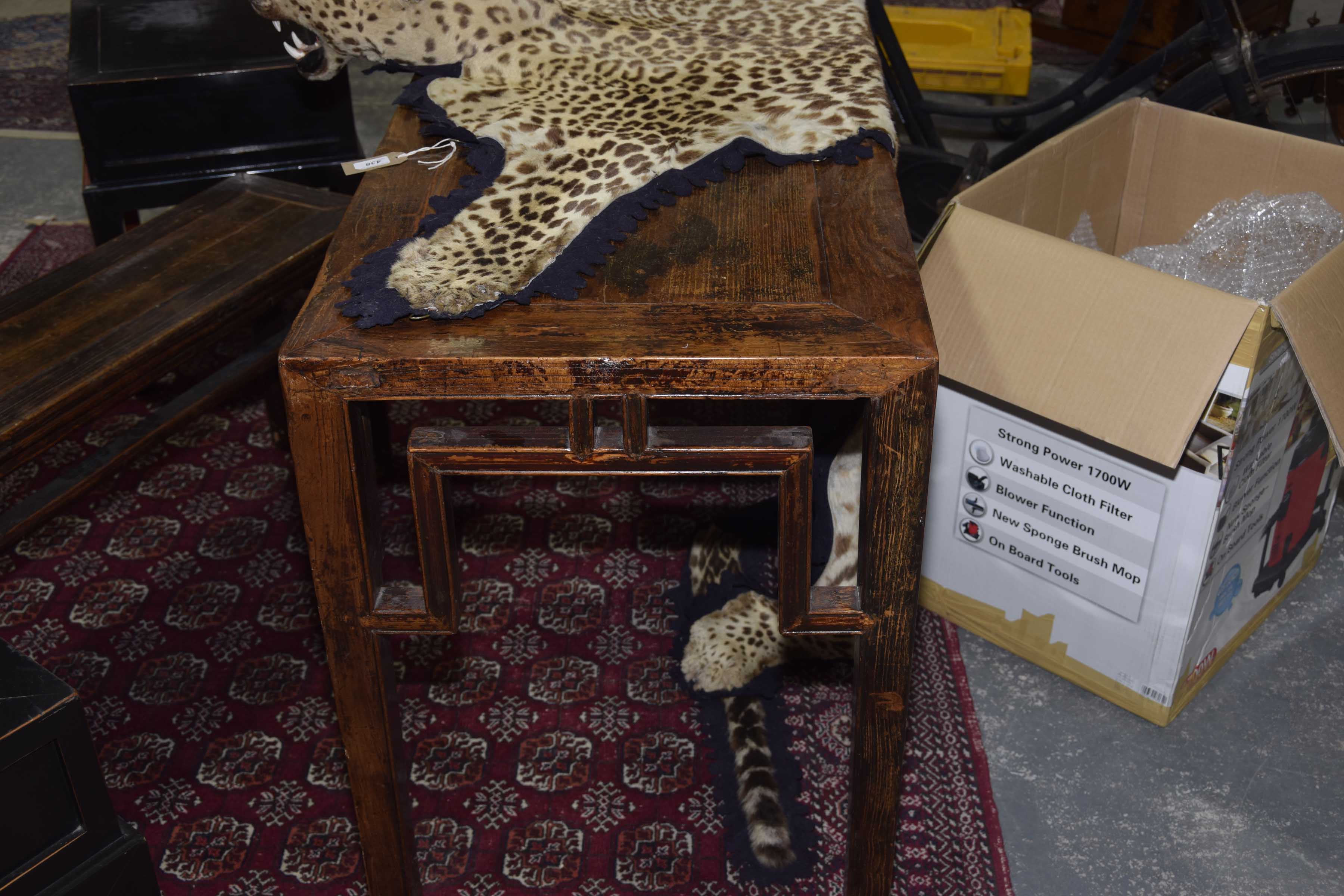 A Chinese Hunghuali style altar table The single plank top supported by slightly tapered yoke - Image 5 of 15