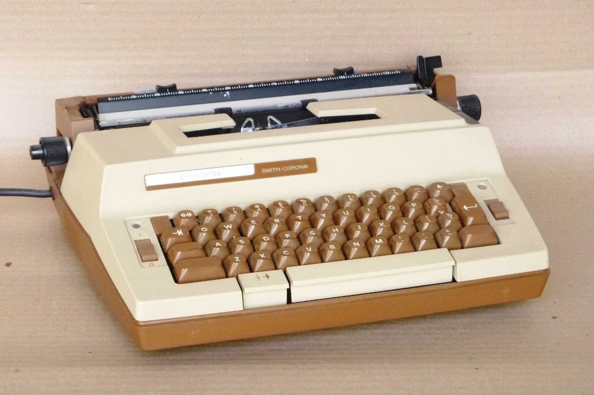 'Smith Corona' electric typewriter.