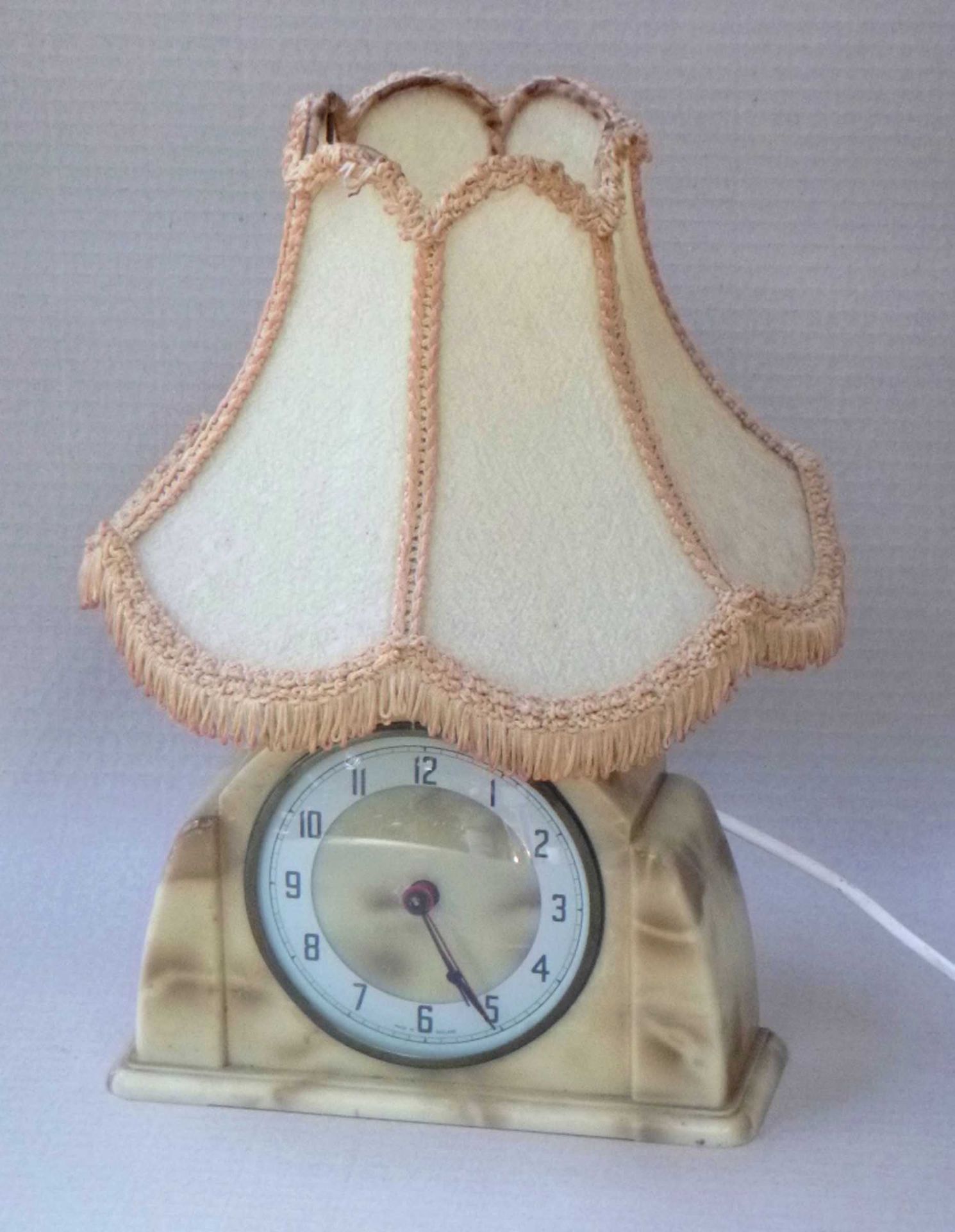 Clock/lamp combined.