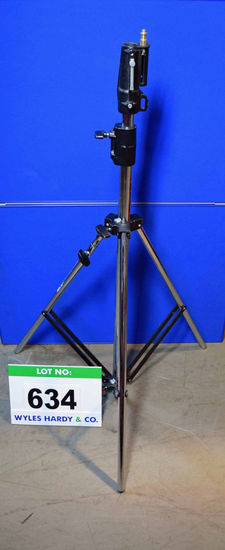 A MANFROTTO MA008CSU Steel Junior Cine Stand with Level Leg