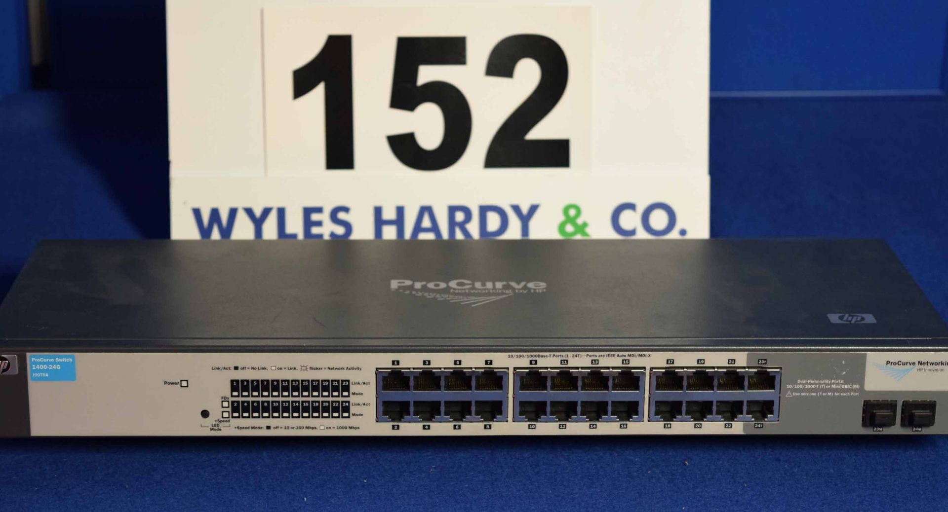 A HEWLETT PACKARD 1400-24G 24-Port Switch