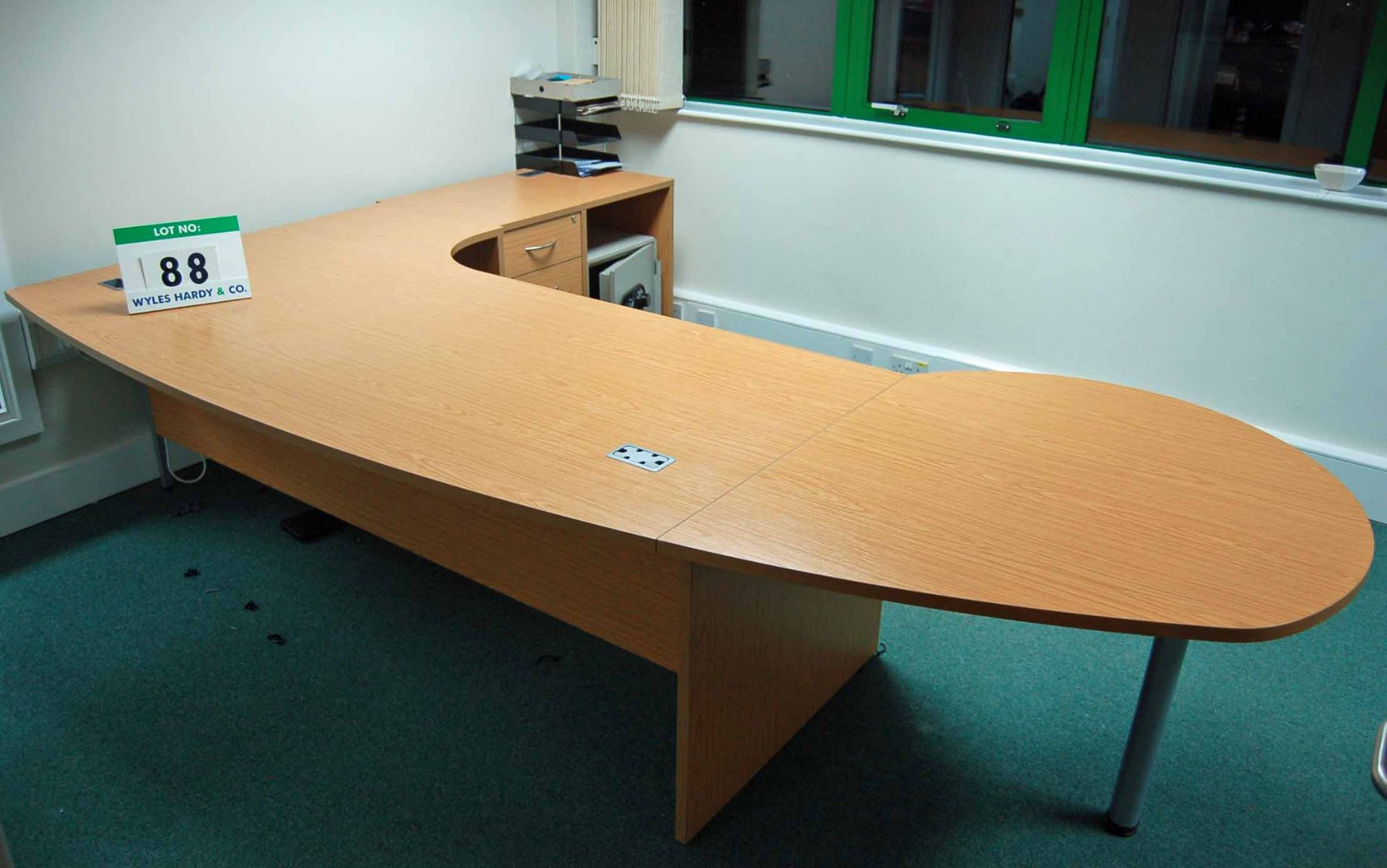 The Contents of the Managing Directors Office inlcuding 1800mm Light Oak Effect Right Hand