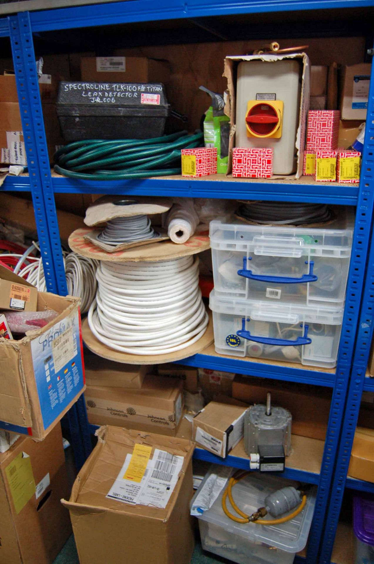 Nine Bays of Refrigeration Consumables, Parts and Returns including Universal Fan Motors, Electric - Image 10 of 12