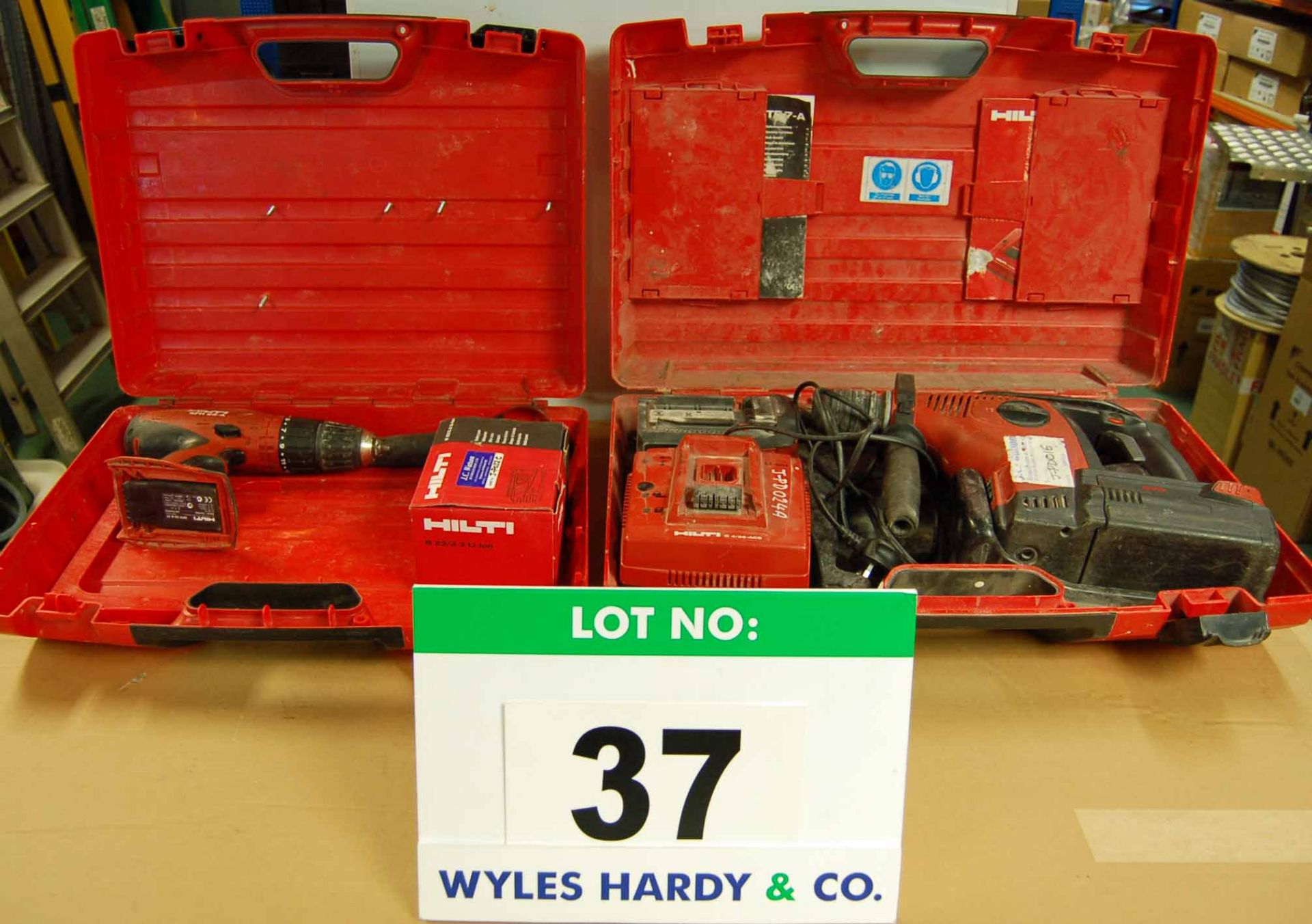 A HILTI TE 7A 36v Heavy Duty SDS Drill/Breaker with Two 3.3AH Batteries and Mains Charger and A