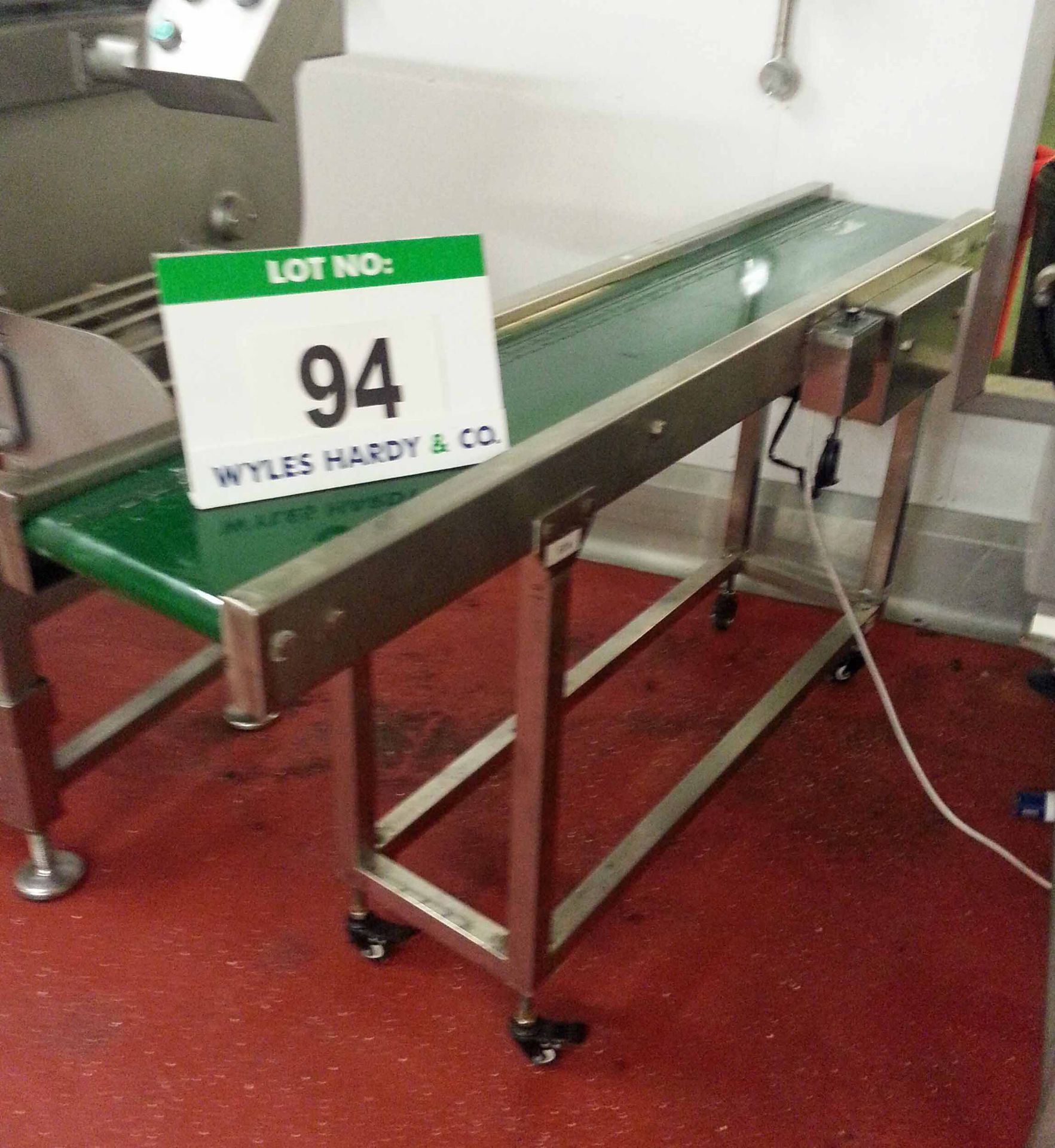An Approx. 250mm x 1650mm Horizontal Mobile Transfer Conveyor with Variable Speed Motor (240V)