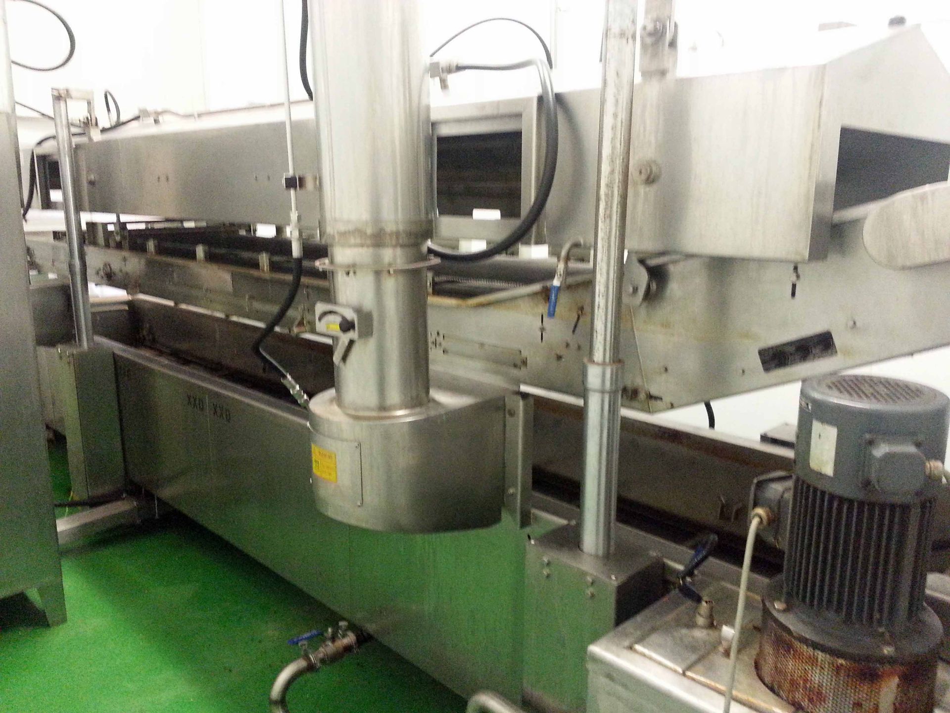 An XXD Model XDL-600-6000-2 Electric Continuous Deep Fat Fryer, Serial No. 2907 (2014), (415V), - Image 2 of 4