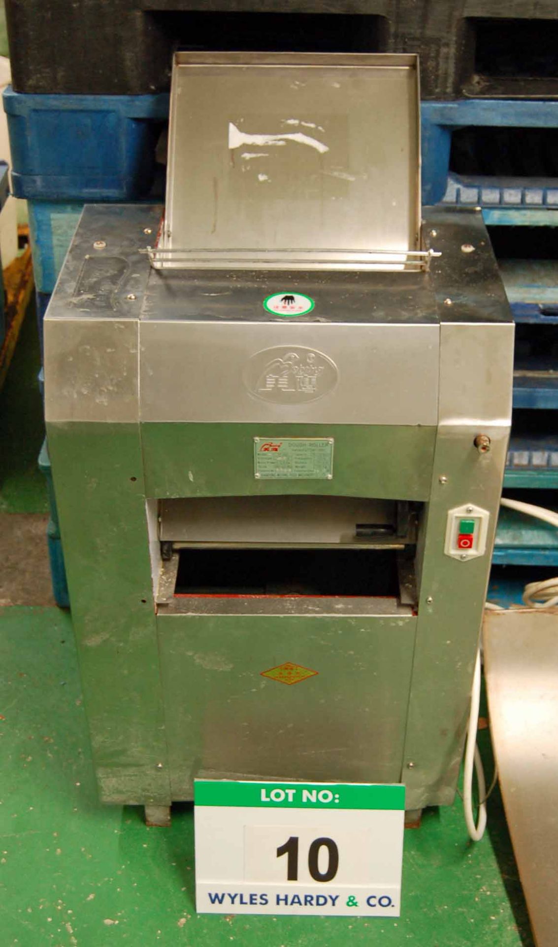 A SHANDONG MEIYING YP350 Dough Divider, 350mm Width Approx. Throat (415V)