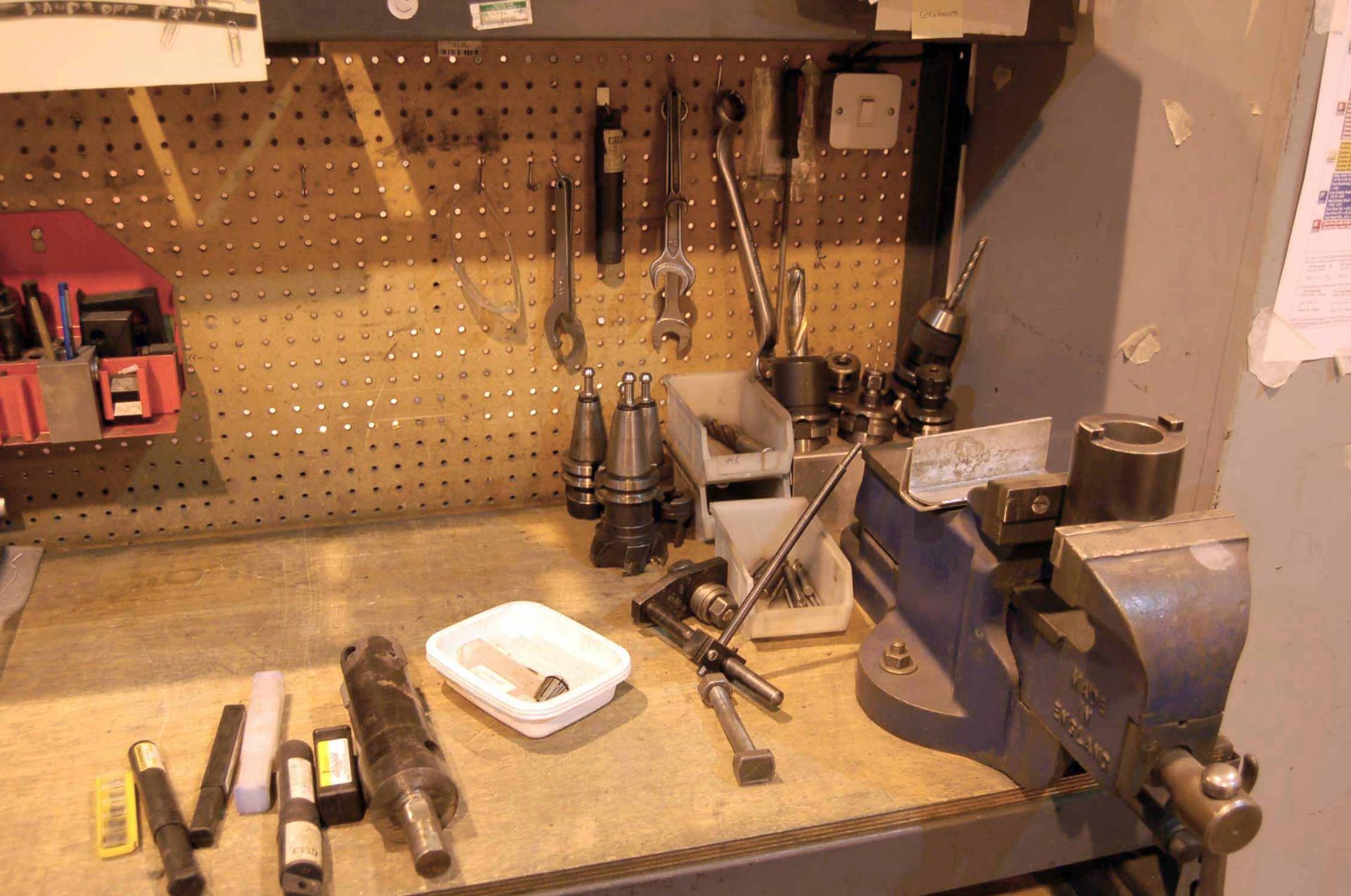 A HARDINGE VMC 600 II CNC Vertical Machining Centre, Manufacturing No. NVAA 1E0047 (25005/2001) - Image 2 of 2