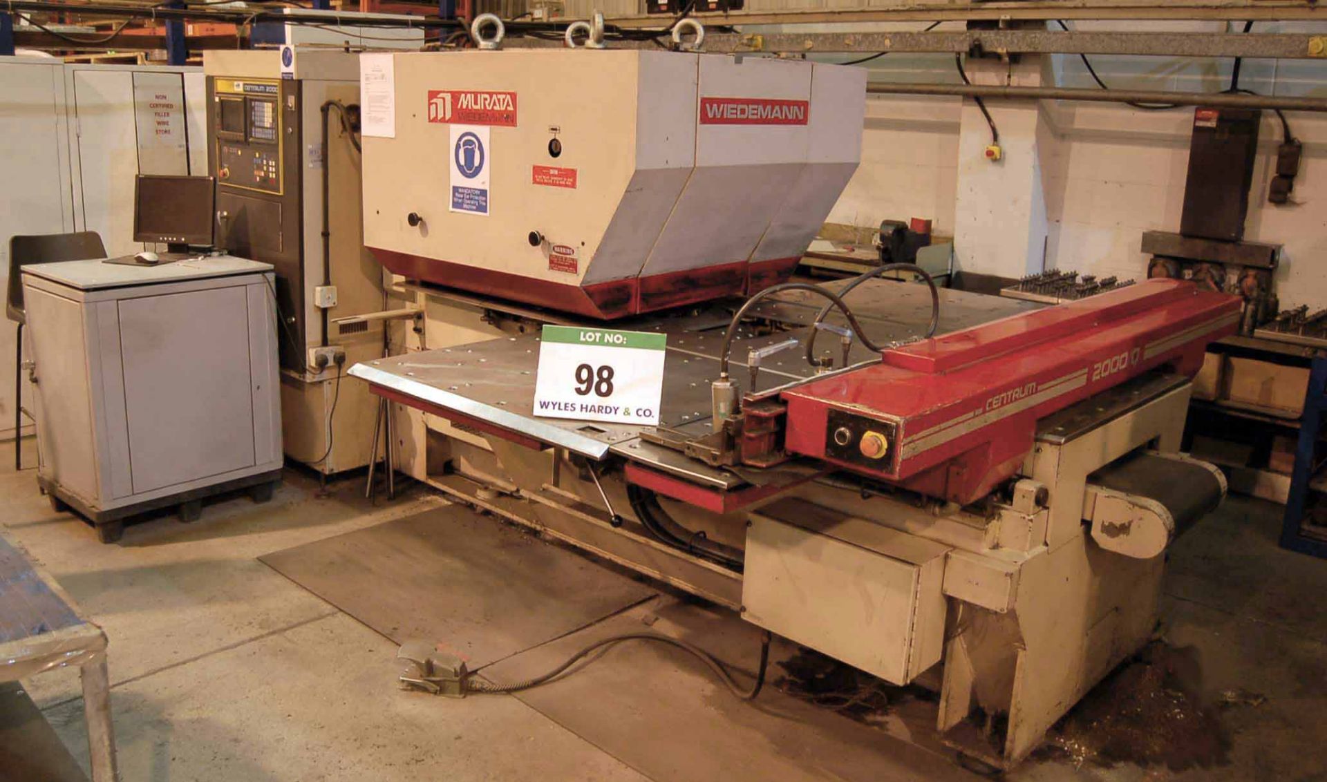 A MURATA WIEDERMANN Centrum 2000Q P43647 Turret Punch Press, Serial No. EC2116, 18-Position Tool