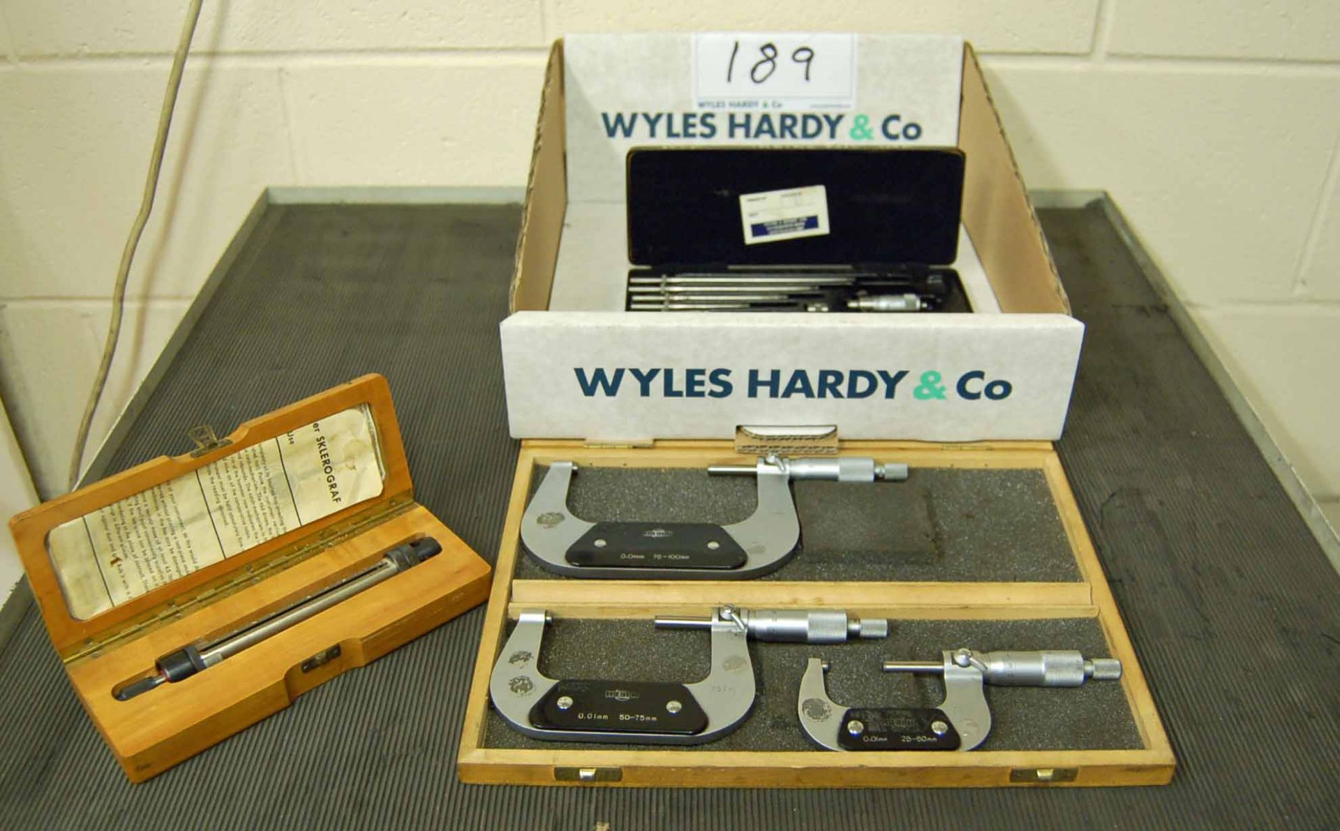 A MOORE AND WRIGHT Internal Mircometer and A KEARN Box Set of Three External Micrometers. 25-50mm,