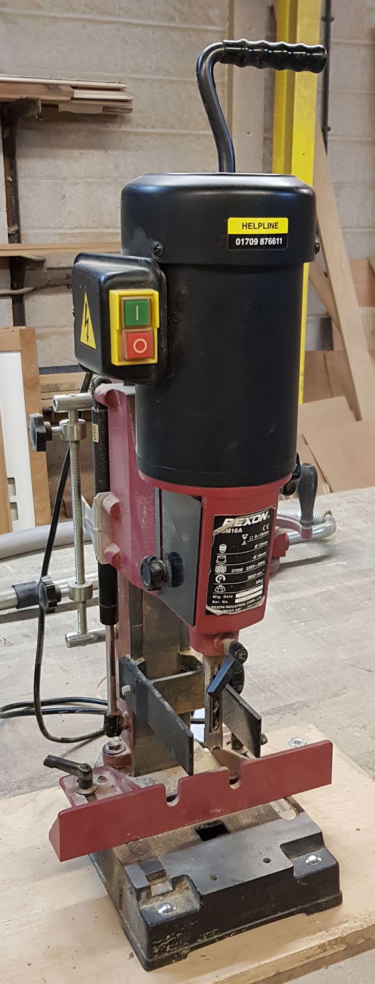 A REXON SM16A Pull-Down Benchtop Chisel Morticing Machine (240V)