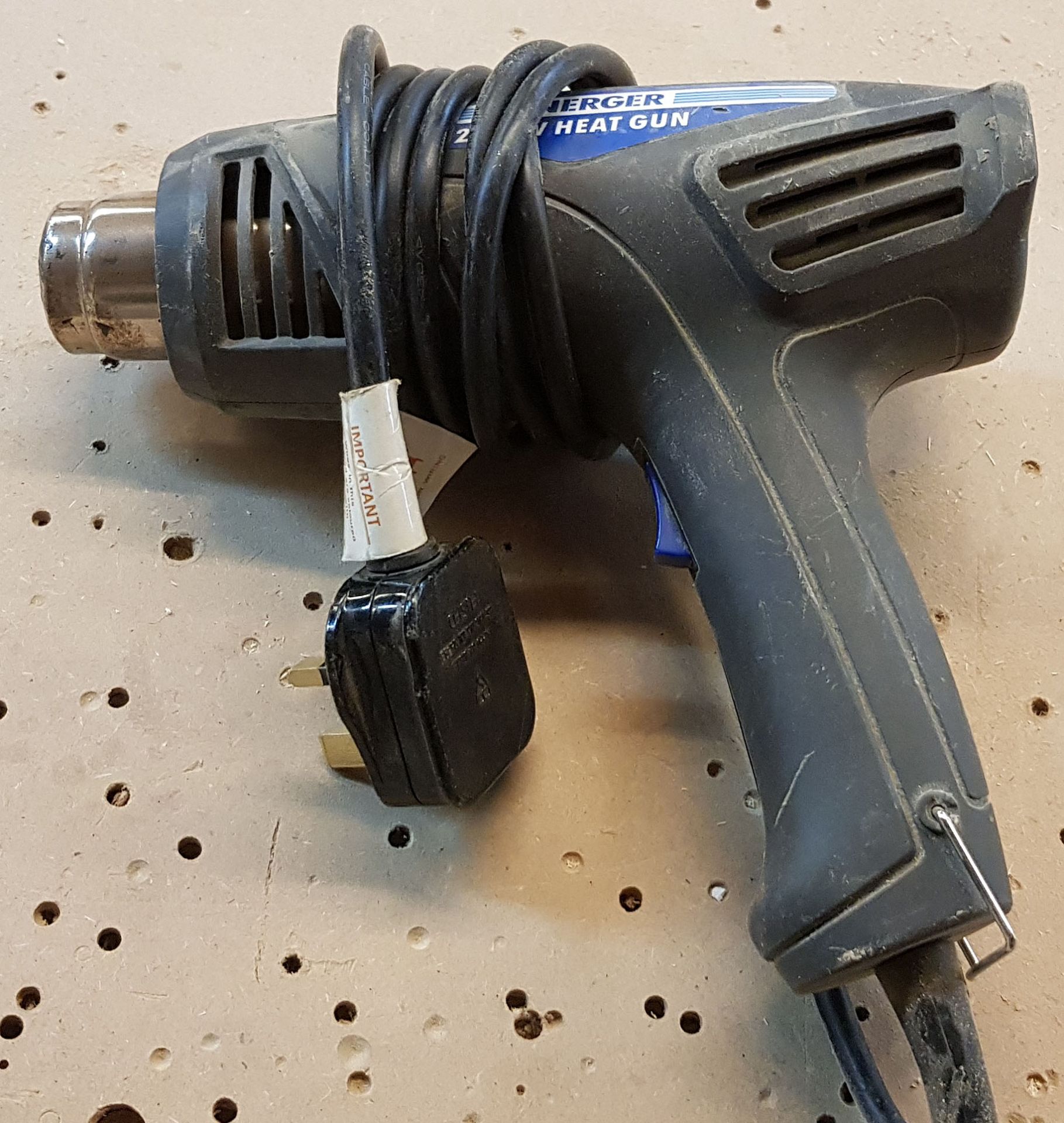 An ENERGER ENB467HTG 2000W Heat Gun (240V)