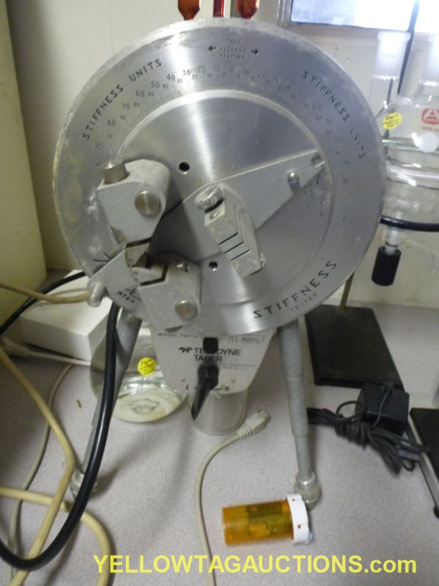Lot of Assorted Lab Equipment|Includes: Spectrophotometer, Lab GlasswareLocation: Charlotte, NC - Bild 2 aus 11
