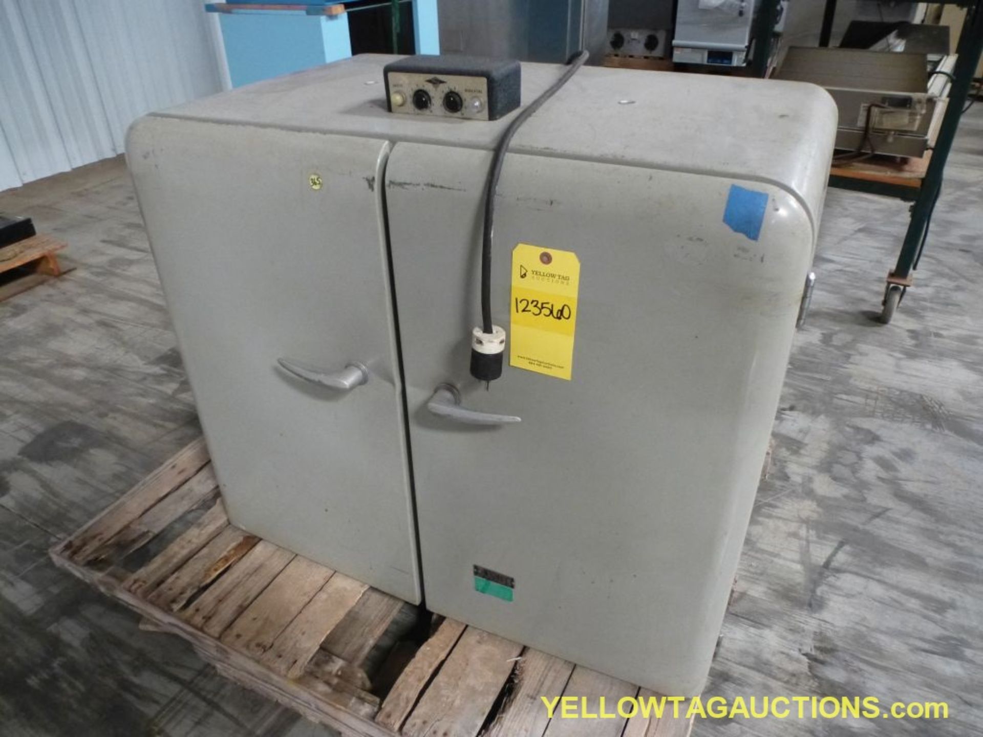 National Appliance Incubator|Model No. 3312126"H x 32"W x 18"D115VLocation: YTA Warehouse