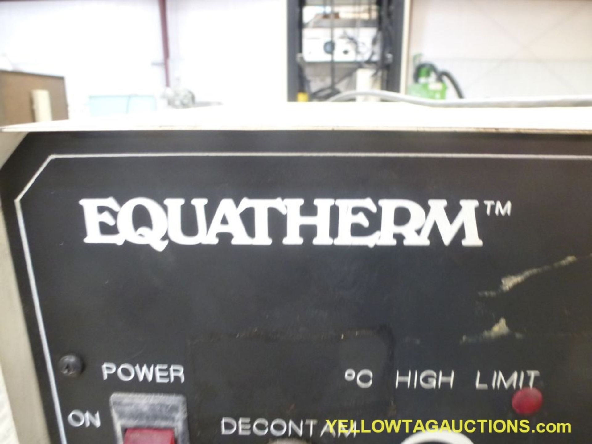 Equatherm Automatic Co2 Incubator|Model No. 266-084120V7.5A900WCo2 in 10 PSI RecommendedLocation: - Bild 6 aus 7