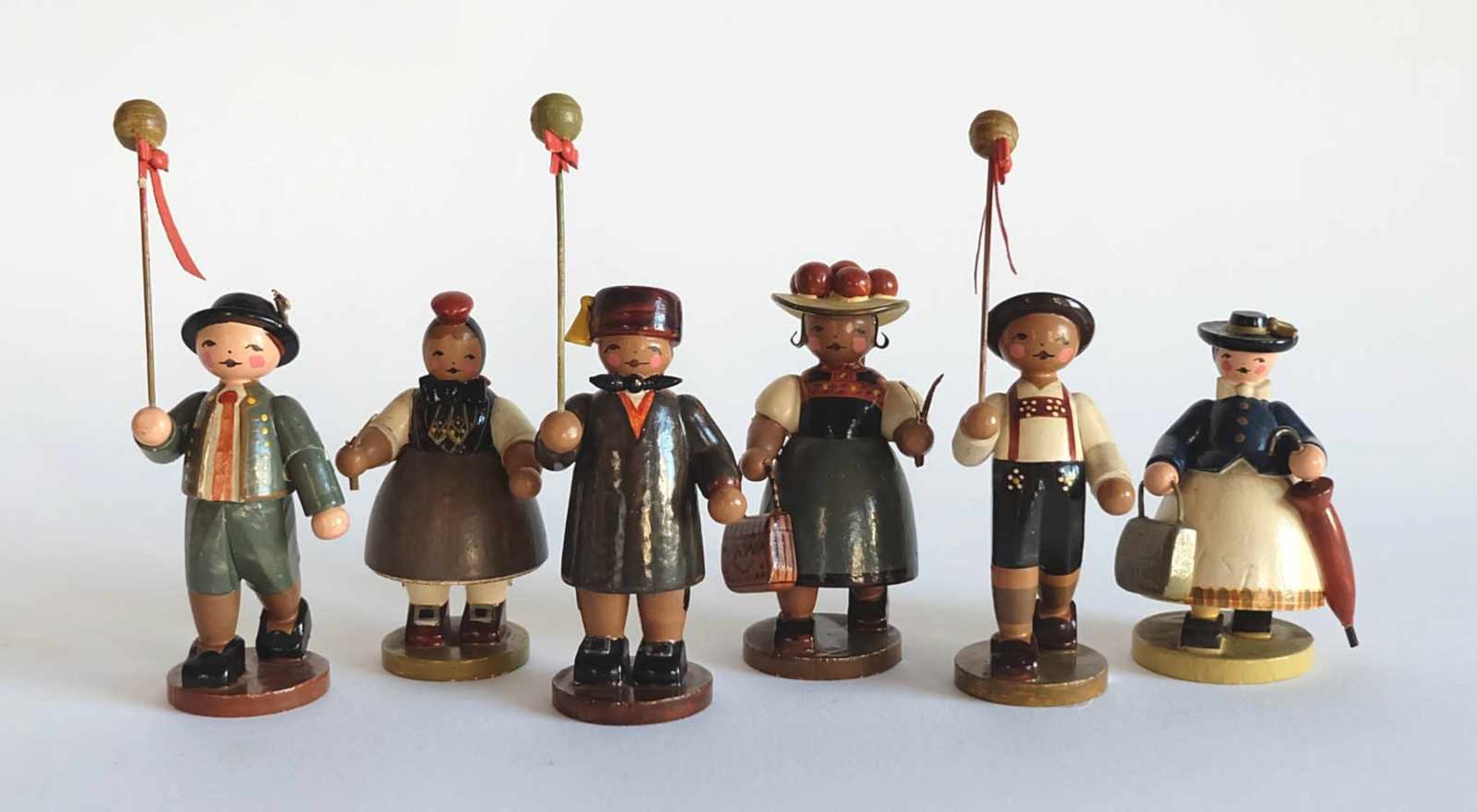 FIGUREN, Konvolut von 6, Manufaktur Wendt & Kühn/ Grünhainichen, 1950er-Jahre oder früher, Holz,