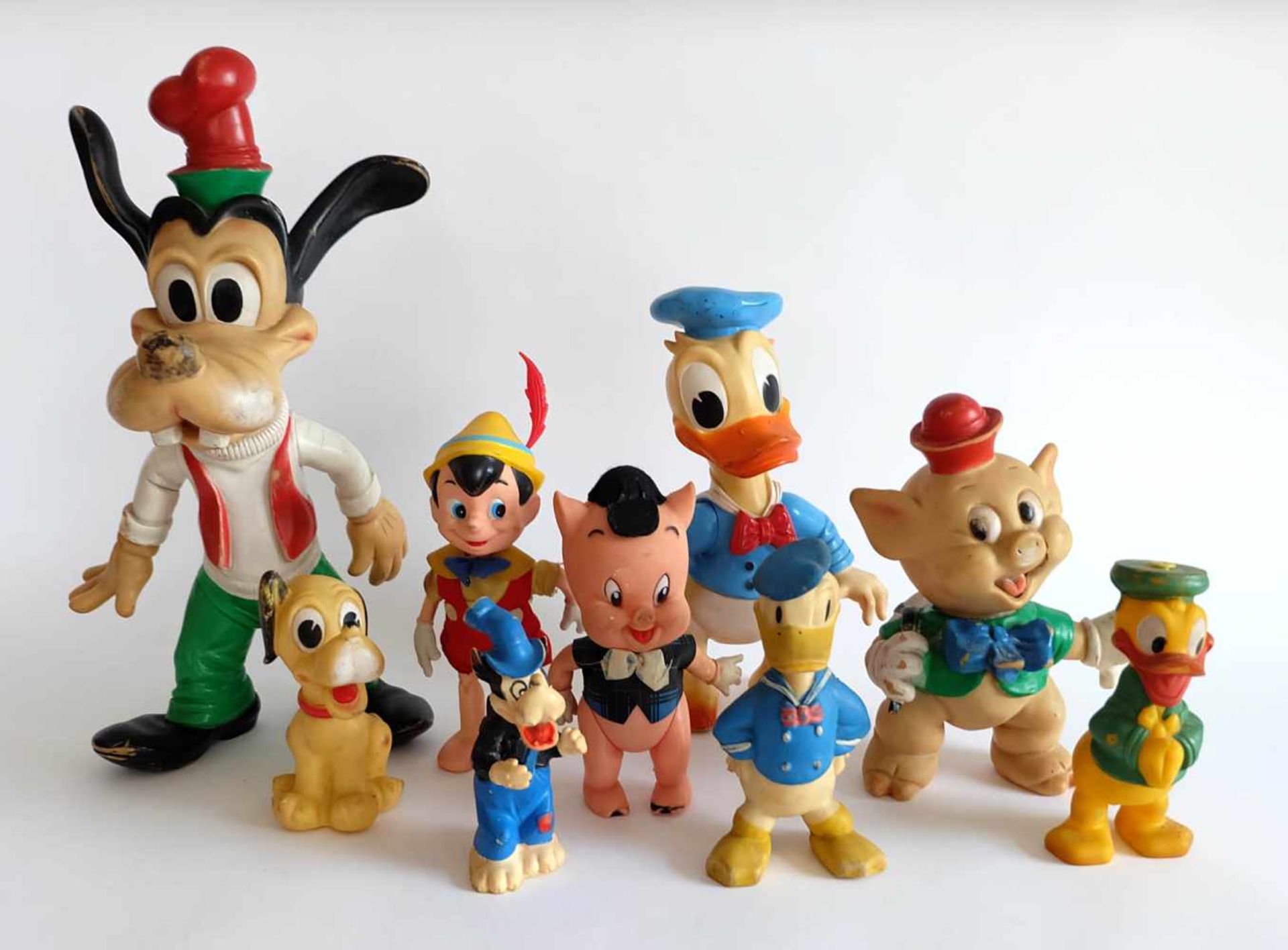 FIGURENSAMMLUNG, Walt Disney Prod., Donald Duck, 1964, Art. 66, H 17 cm und Schweinchen Schlau,