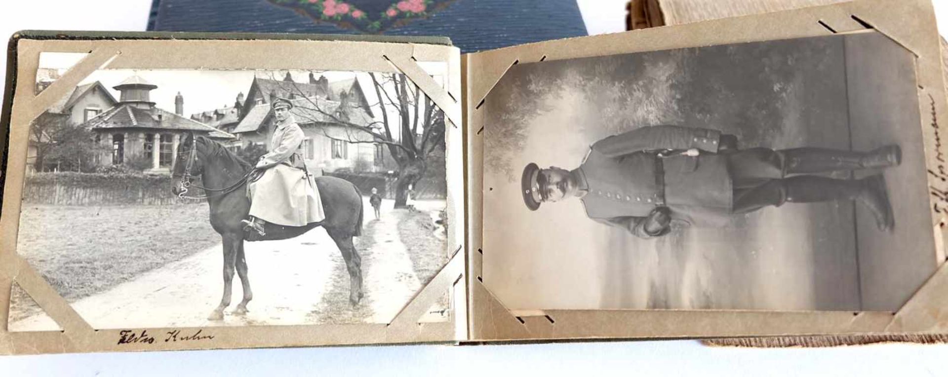 DEUTSCHES REICH, 1914-18, s/w-Fotos und Postkarten, Soldaten, Gebäude, Grabenansichten, Gräber, - Bild 6 aus 8