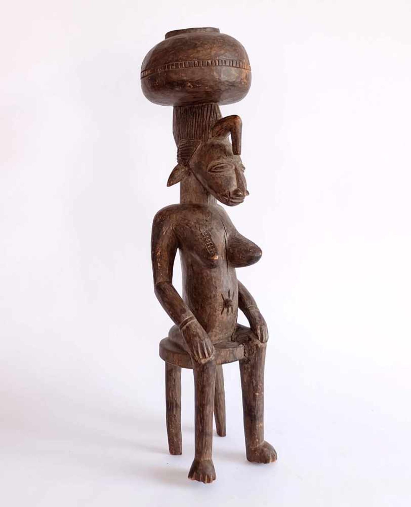 FIGUR, Stamm der Senufo/ Elfenbeinküste/ Mali/ Burkina Faso, Holz, geschnitzt, Sitzende Frau,