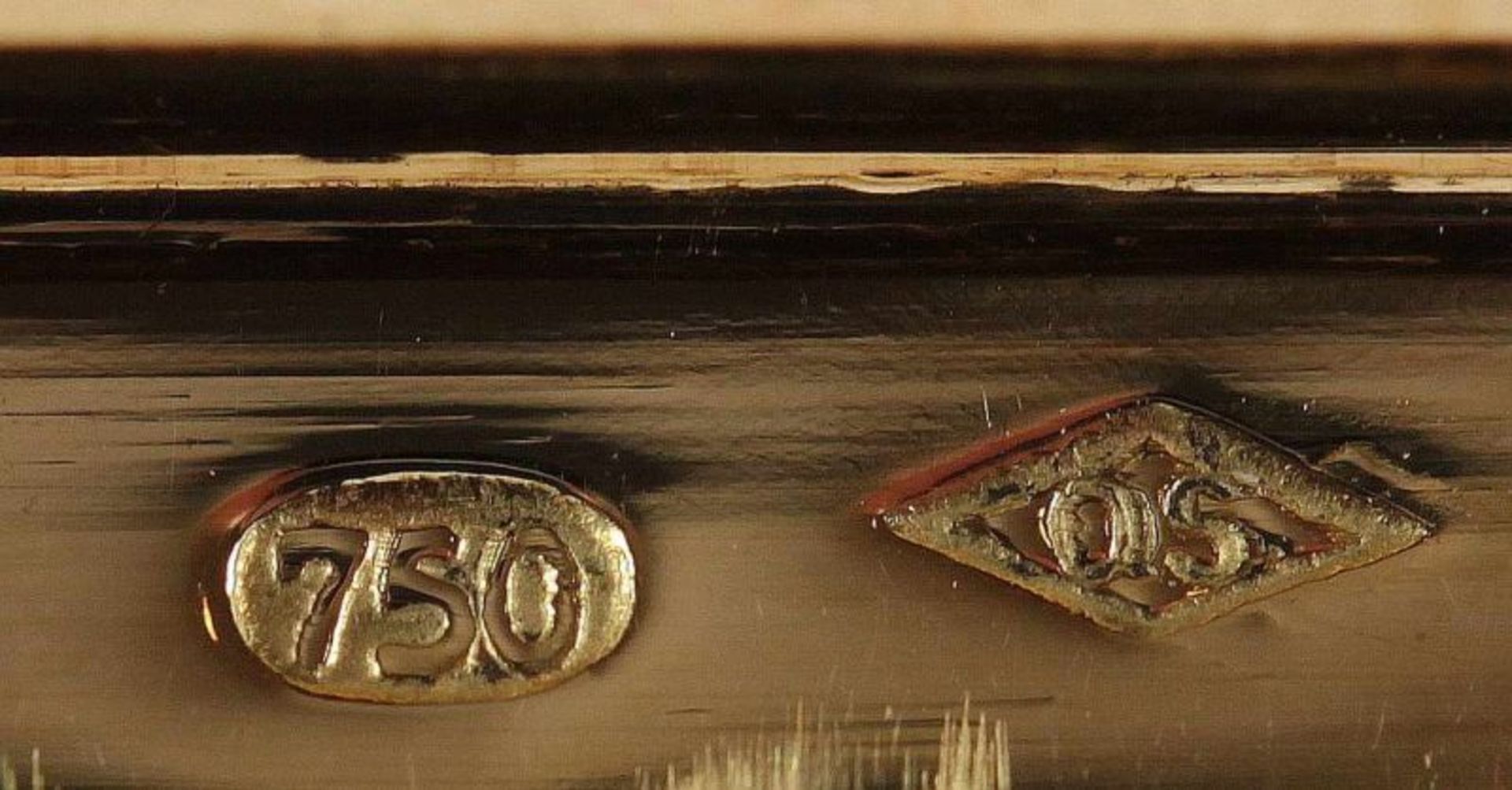 ZIGARETTENETUI, 750/ooo Gelbgold, allseitiger Rippendekor, Drücker mit Farbsteincabochon, L 10, - Bild 9 aus 12