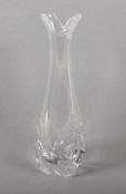 VASE, farbloses Glas, H 30, sign. DAUM, NANCY, 2.H.20.Jh. 22.00 % buyer's premium on the hammer