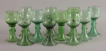 ELF WEINRÖMER, farbloses, grün getöntes Glas, Mattschnittdekor, Formen, Größen und Dekore leicht