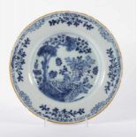 TELLER MIT CHINOISERIE, Fayence, Blaudekor, Dm 23, gemarkt, DELFT, 18.Jh. 22.00 % buyer's premium on