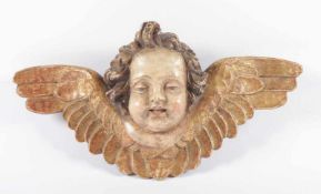 CHERUBIM, Holz, geschnitzt und polychrom gefasst, L 33, DEUTSCH, 20.Jh. 22.00 % buyer's premium on