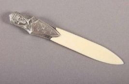 BRIEFÖFFNER, Griff Silber, Klinge Elfenbein, L 14, um 1900 22.00 % buyer's premium on the hammer