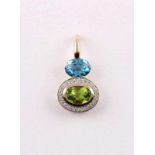 KETTENANHÄNGER, 585/ooo Roségold, Peridot, Blautopas von zusammen ca. 3,0 ct., Brillanten von ca.