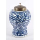 VASE, Fayence, Blaudekor, H 33, besch., Messingdeckel erg., DELFT, 18.Jh. 22.00 % buyer's premium on