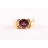 DAMENRING, 585/ooo Roségold, Rhodolith von ca. 2,16 ct., RG 55, 7,8g 22.00 % buyer's premium on