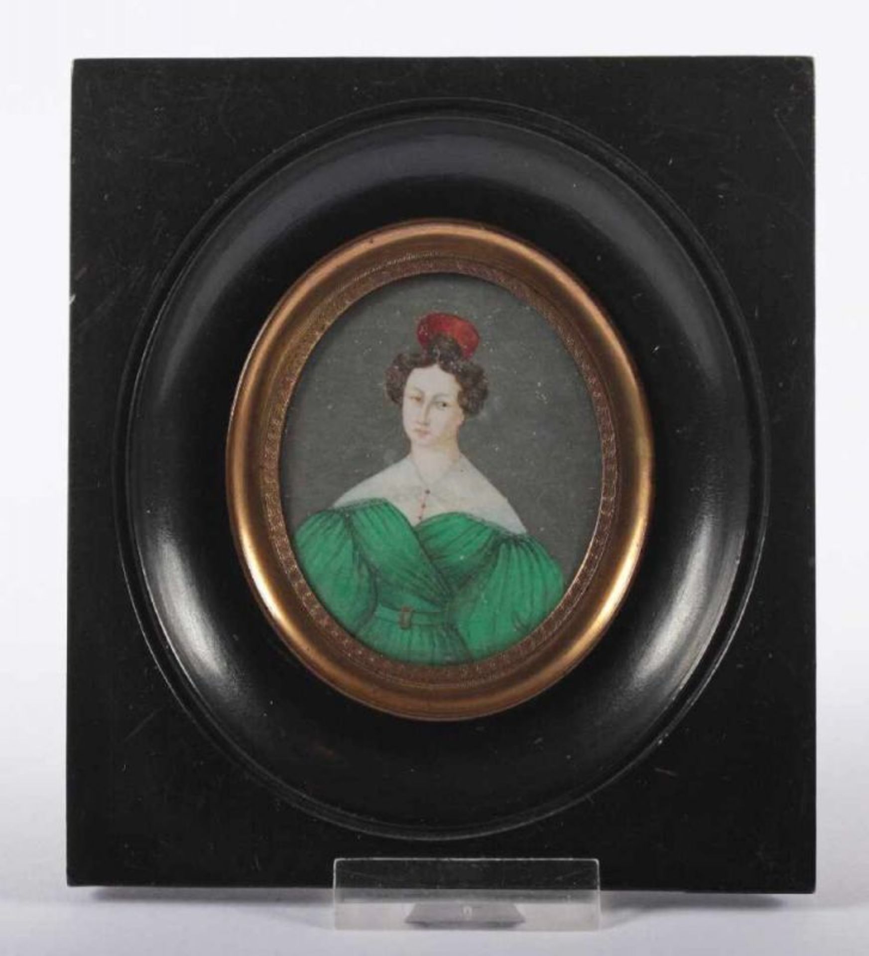 MINIATURPORTRAIT EINER FRAU, polychrome Malerei auf Plättchen, Dm 7 x 5,5, gerahmt, DEUTSCH, um 1820