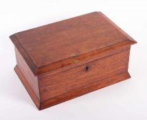 SCHATULLE, Holz, dunkel patiniert, innen mit Samt ausgeschlagen, 14,5 x 33 x 22, min.besch.,