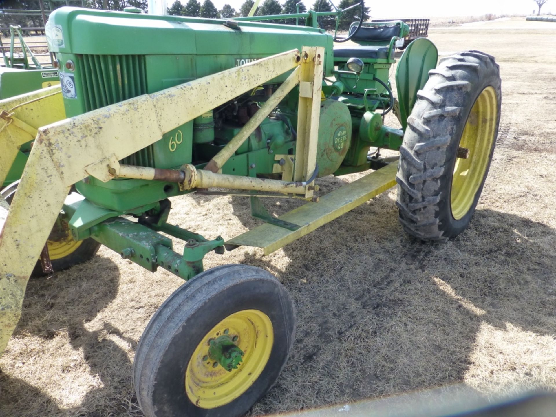 John Deere 60, w.f., gas engine, w/ loader. Missing pin on loader, 3-pt. tranny cover missing - Image 6 of 12