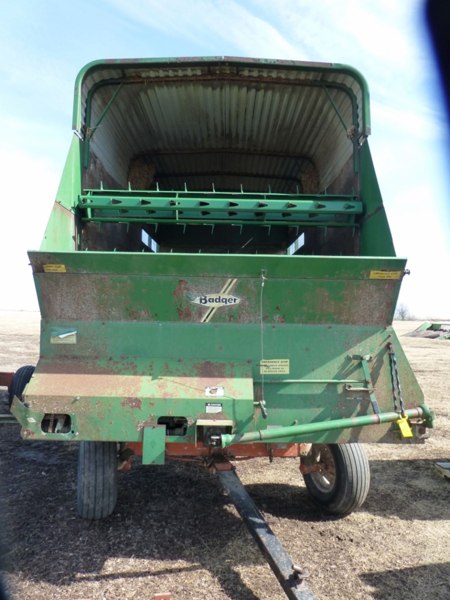 Badger forage box w/ Minnesota tandem running gear