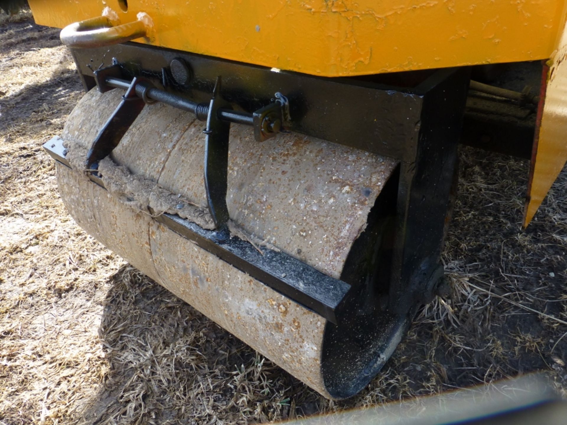 Smooth drum roller, 3' working width. Gas engine. - Image 5 of 6