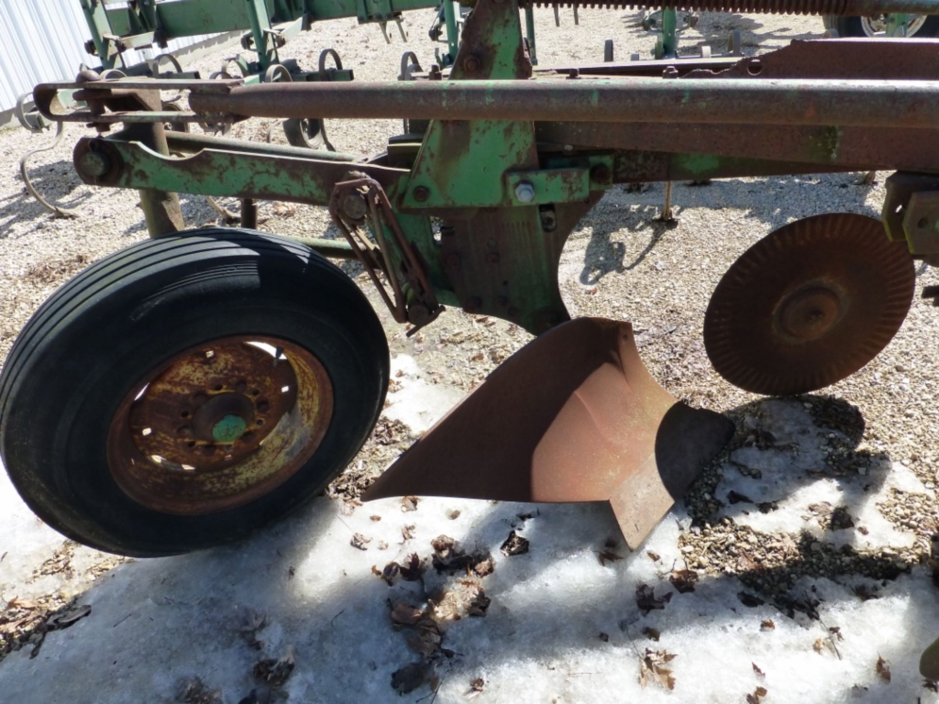 John Deere 5 bottom plow - Image 3 of 5