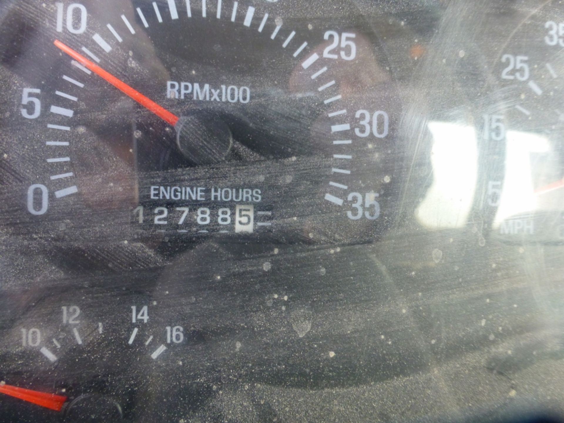 1997 Ford Louisville. 159,101 unverified miles. Diesel, 9spd, 3400 gal. LP tank. Vin: - Image 12 of 25