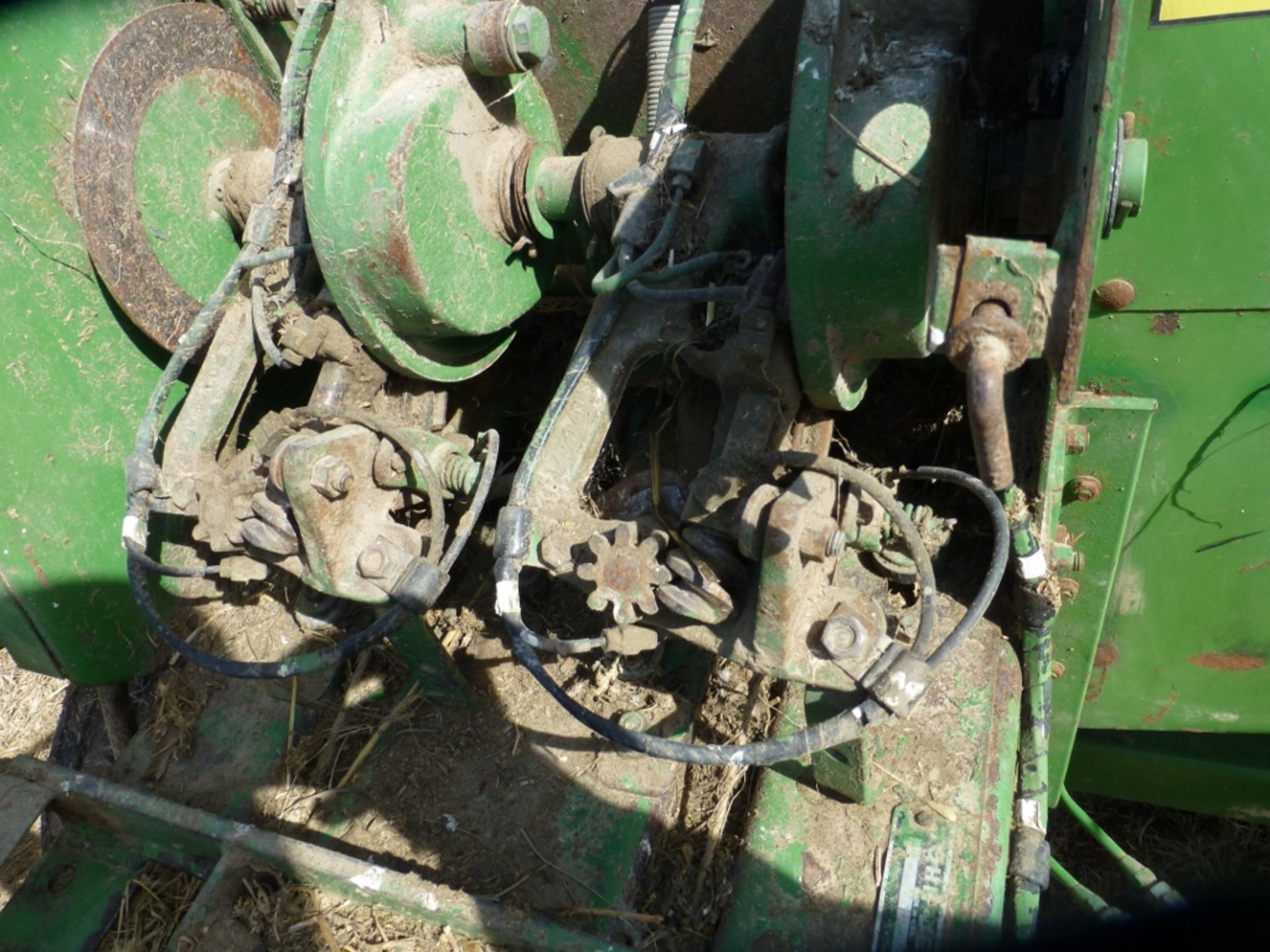 John Deere 346 baler w/ model 42 kicker - Image 9 of 13