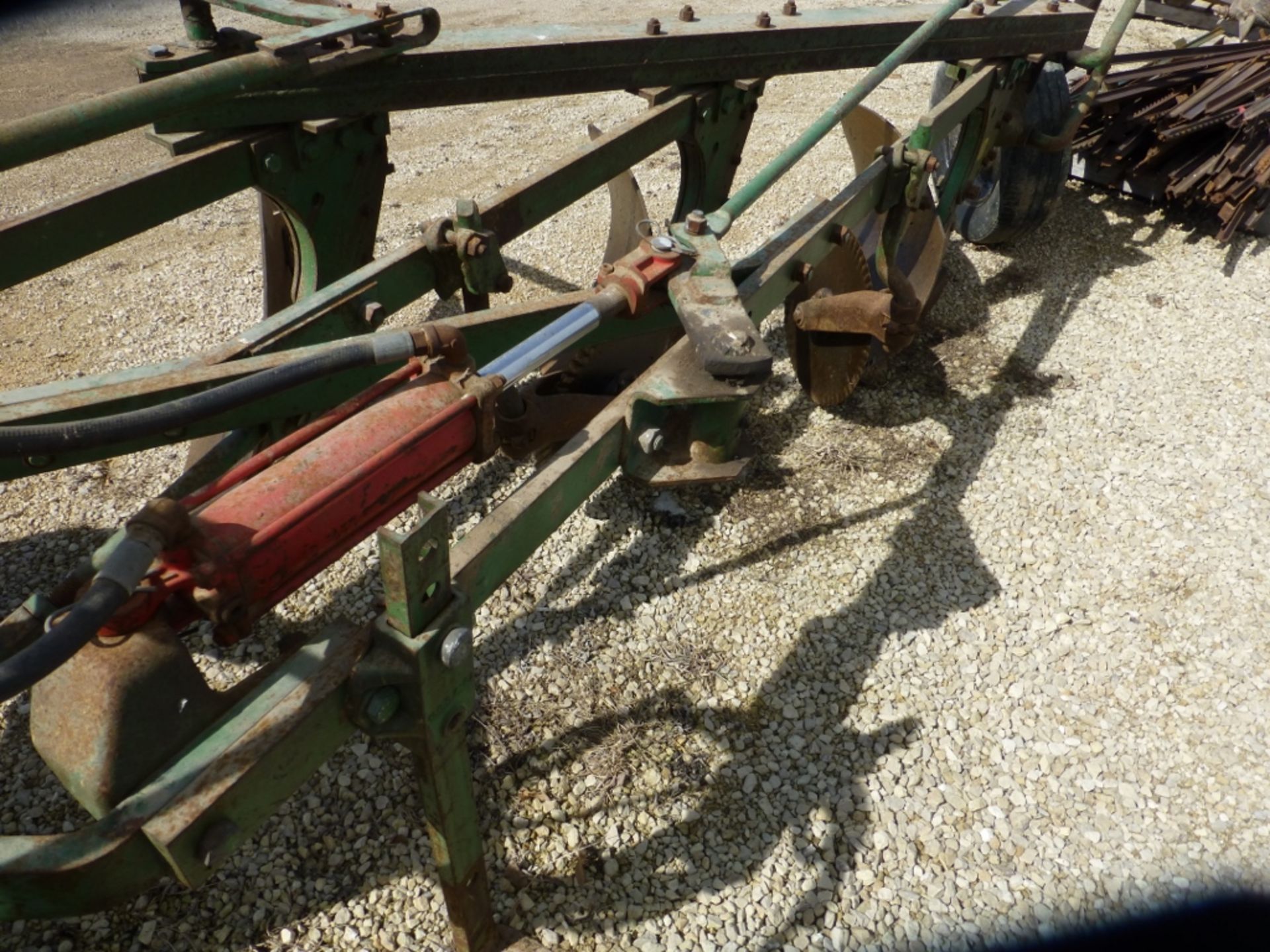 John Deere 3-bottom plow, 18"moldboard - Image 3 of 4