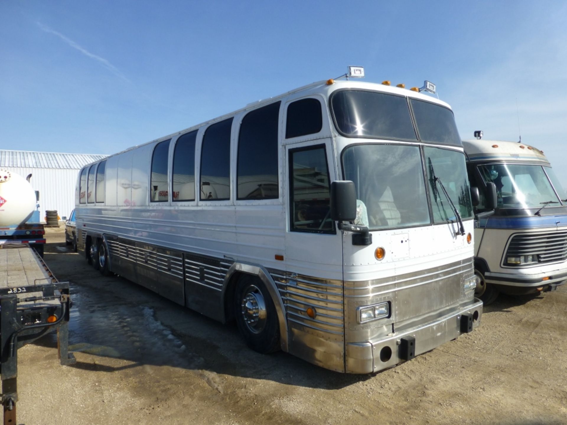 1980 Prevost 40' Luxury Bus