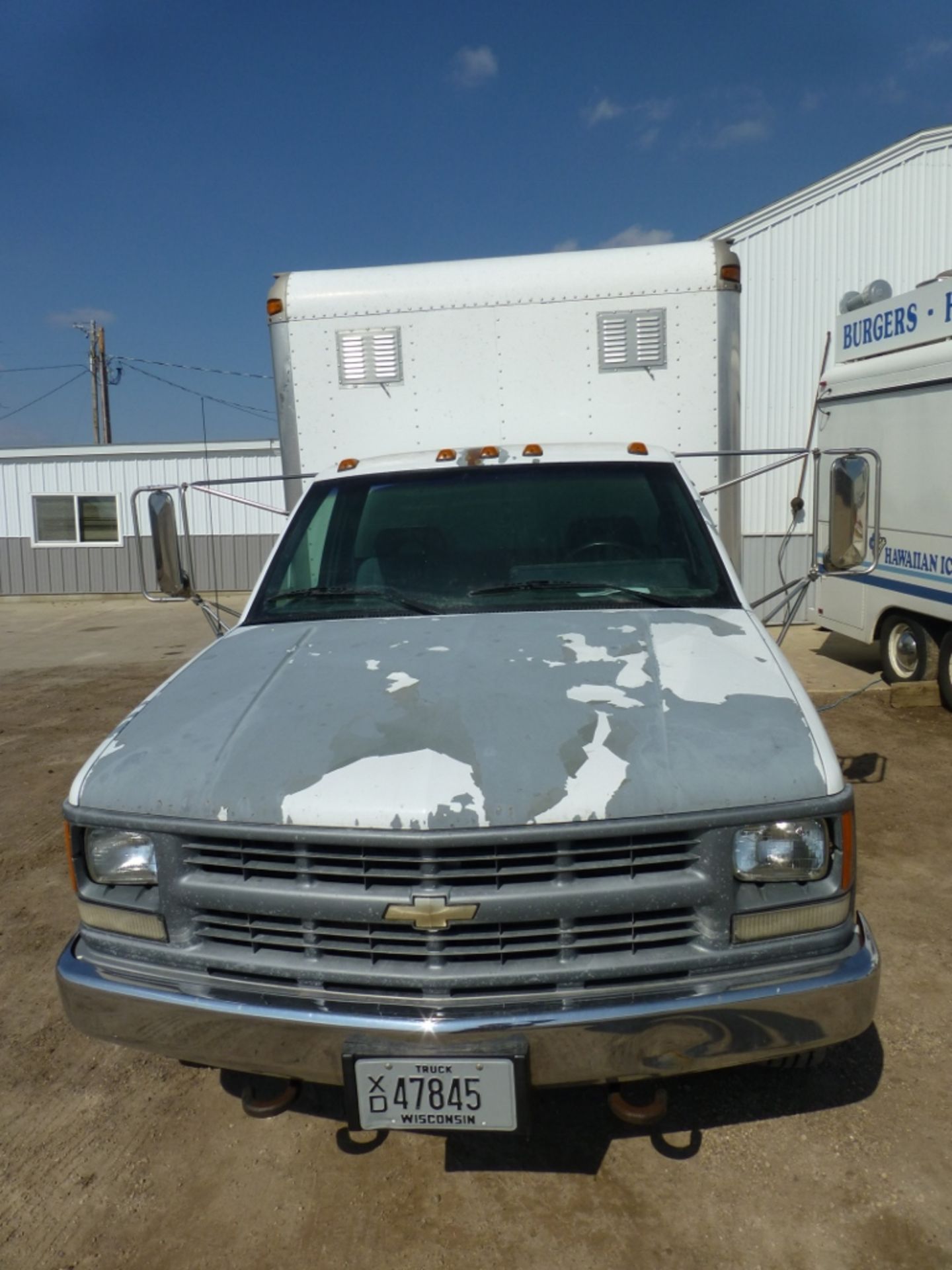 1994 Chevy 1-ton cube van, 5 spd gas engine. Used to pull '93 lunch wagon. Vin: 1GBJC34N1RE138654 - Image 2 of 19