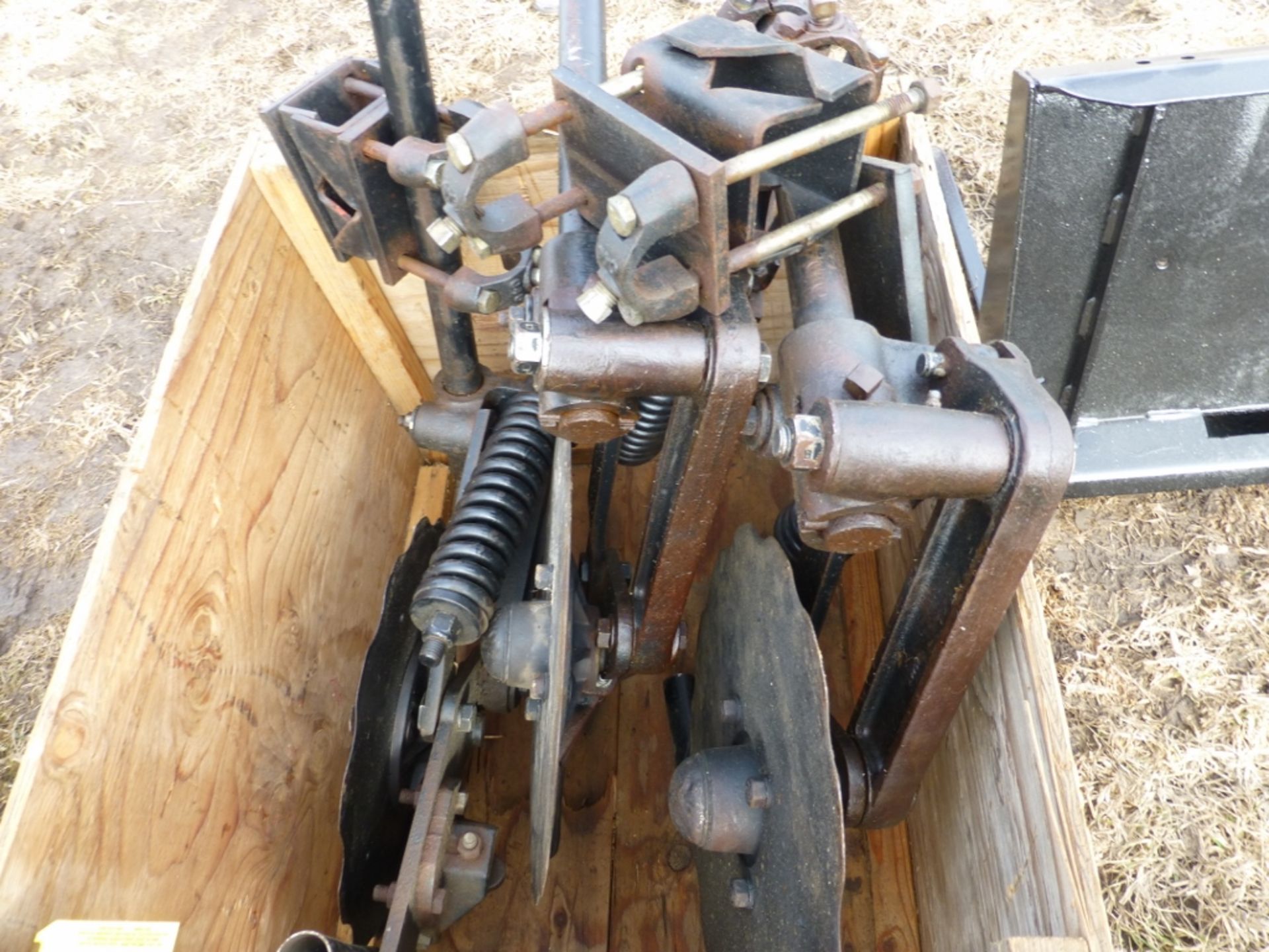 (6) Yetter dry fertilizer disc openers off corn planter. Newer blades. - Image 3 of 3